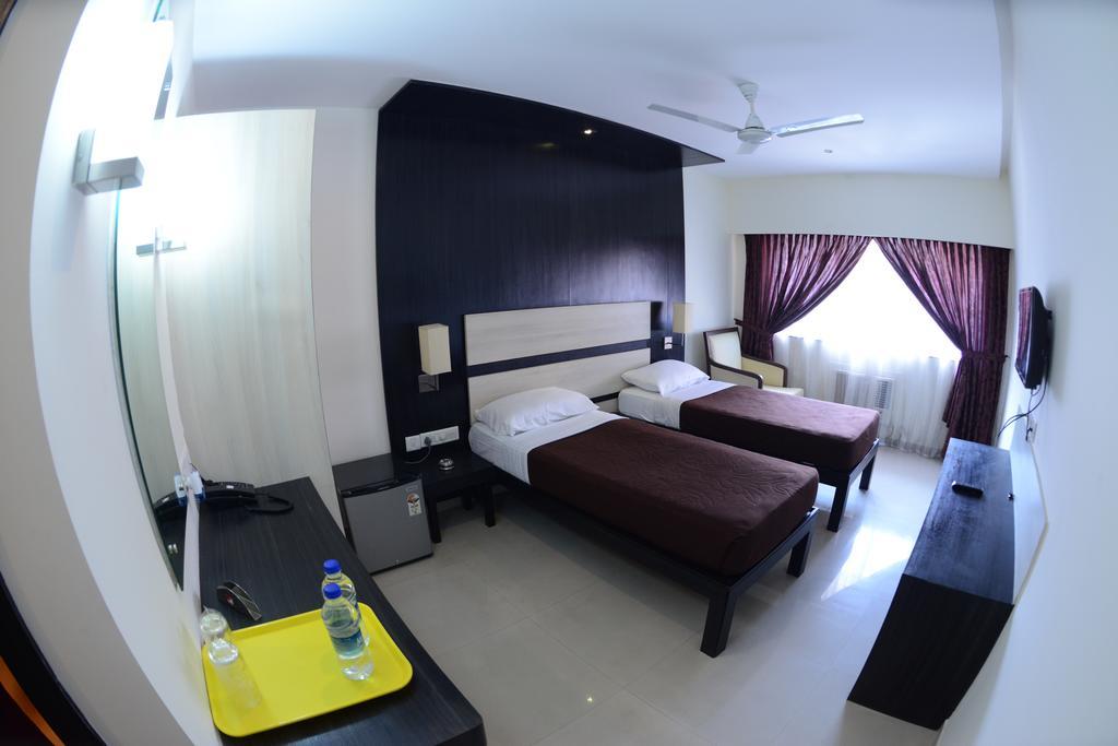 Hotel Ayush International Мангалор Экстерьер фото