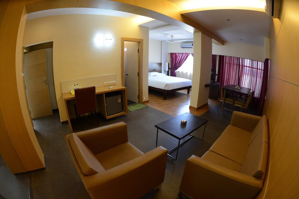 Hotel Ayush International Мангалор Номер фото